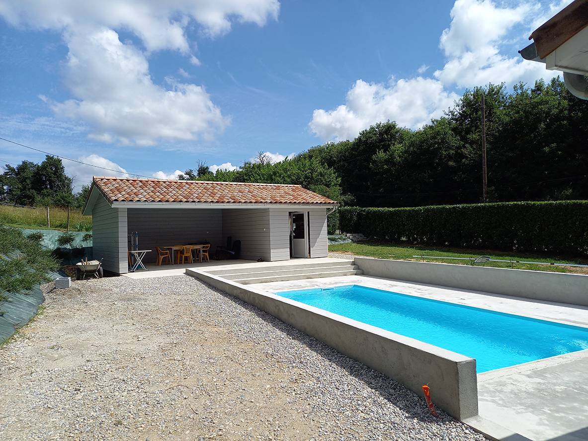 chapelle-charpente-piscine