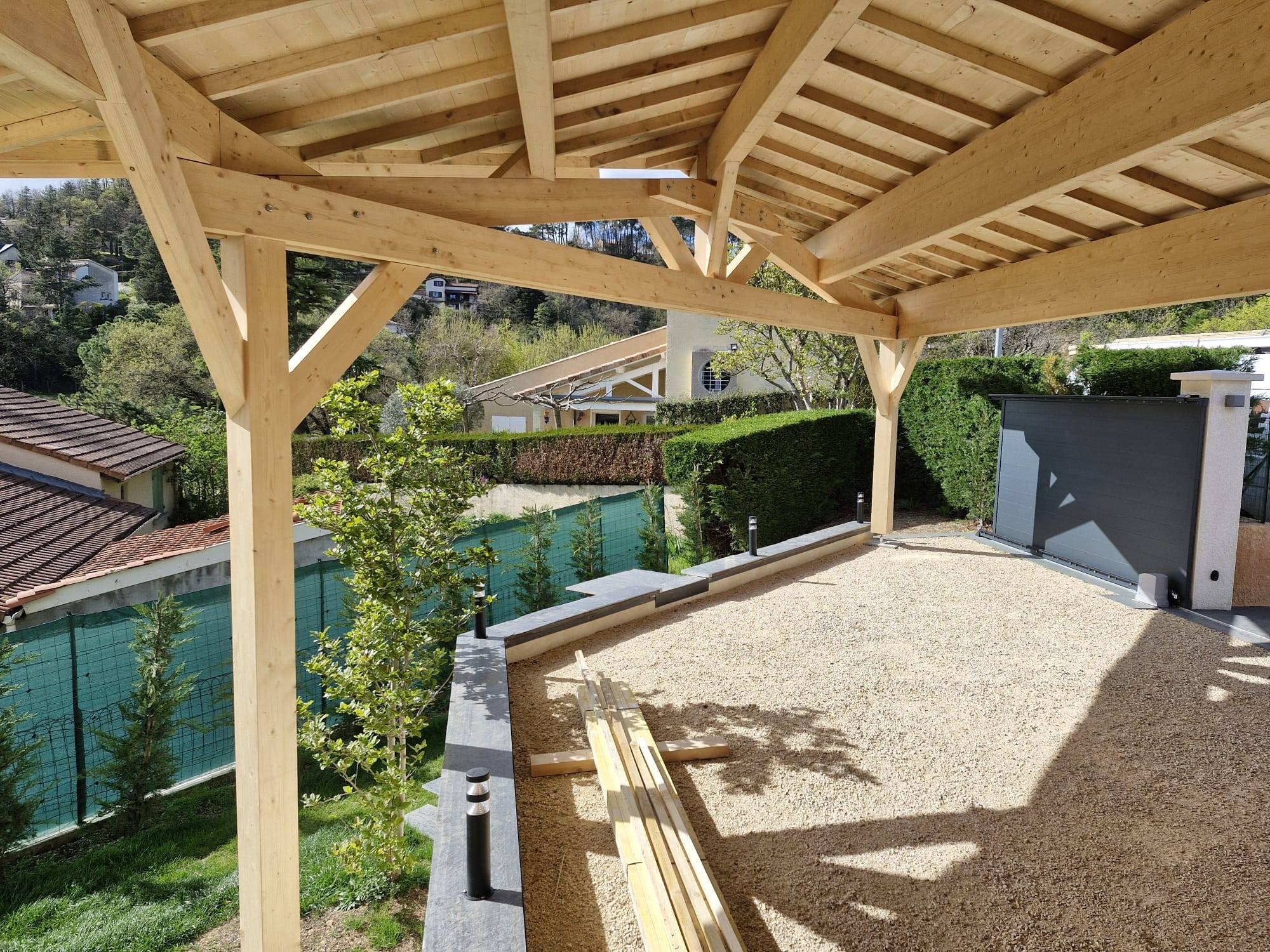 chapelle-charpente-carport-travaux